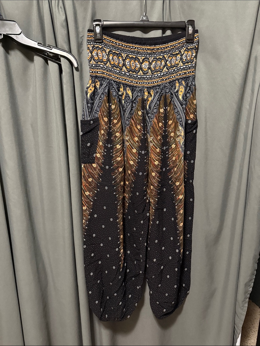 Bohemian Elastic Waist Printed Harem Pants - Black & Gold